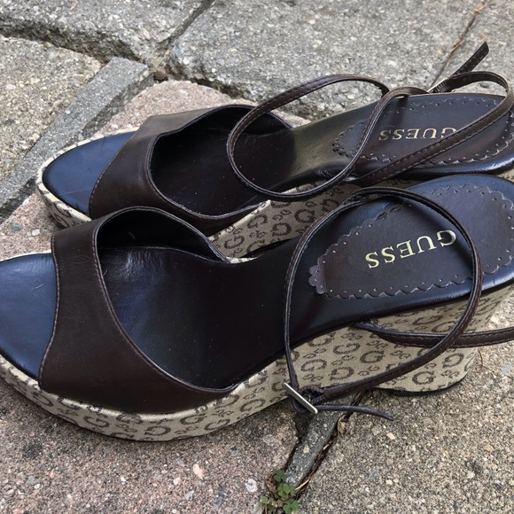 SALE! βοΈ GUESS brown leather platform wedges π - Picture 6 of 12